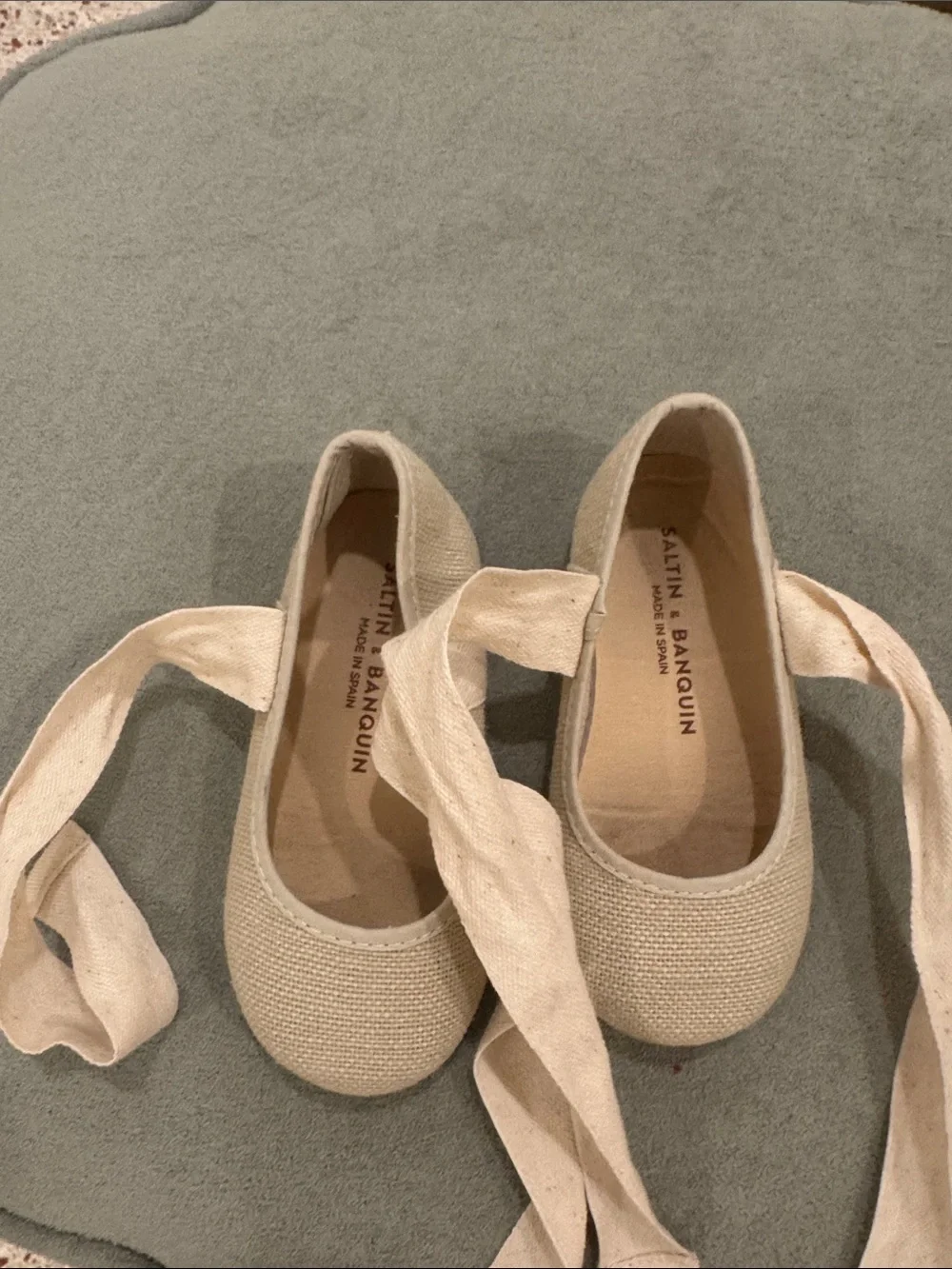 Girls Cream Canvas Bow Mary Jane Dress Shoes